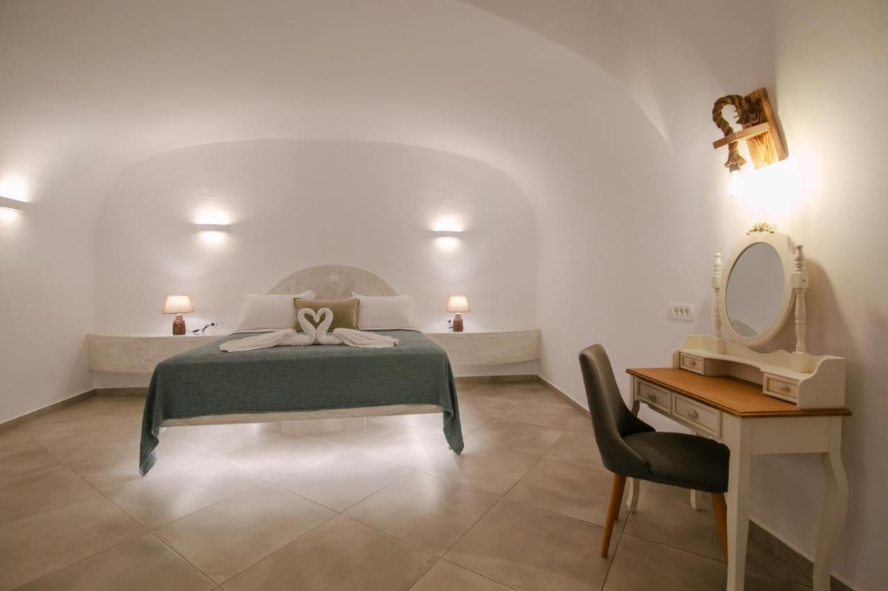 Sun Angelos Oia - Luxury Cave Suites Exterior photo